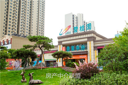 龙都花园3室1厅1卫103㎡学区房新百盛对面
